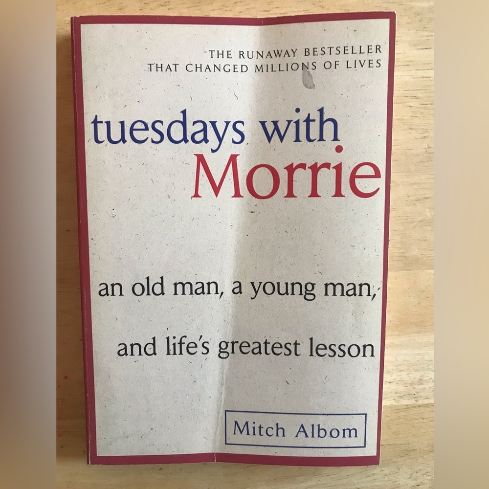 🖤5 for $20- Tuesdays With Morrie by Mitch Albom 1997 Paperback